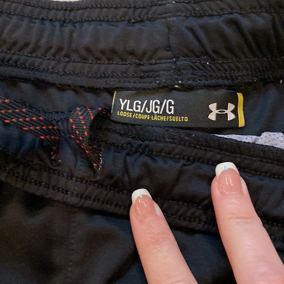 Under Armour size XL Boy’s athletic shorts - Picture 3 of 5